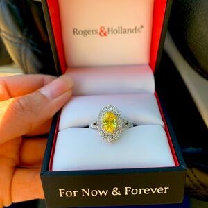1.75 ctw oval yellow canary diamond engagement ring. Size 7.